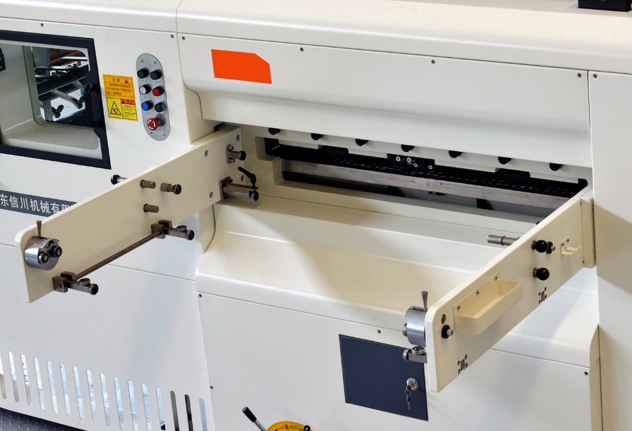 Used Adamatic Die Cutter Machine for Sale in OFFSITE